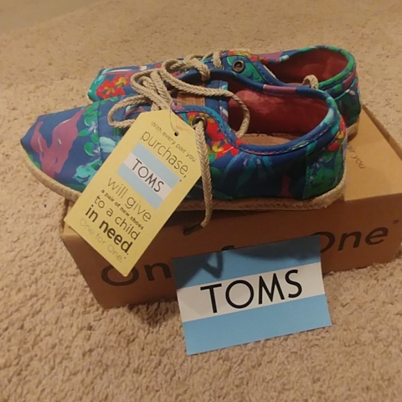 New Toms - Picture 4 of 4